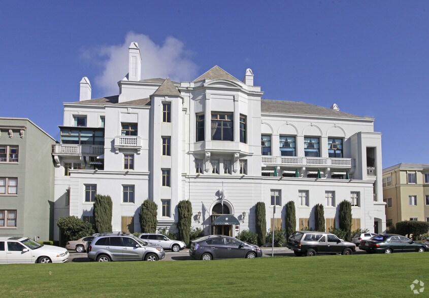 More Photos Of 525 Bellevue Ave, Oakland Lodge Meeting Hall For Sale