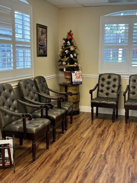 More Photos Of 525 S Hercules Ave, Clearwater Medical For Sale