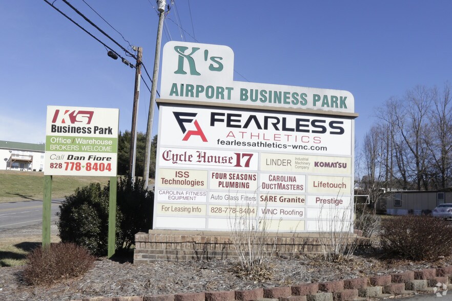 More Photos Of 1-18 Business Park Cir, Arden Light Distribution For Lease