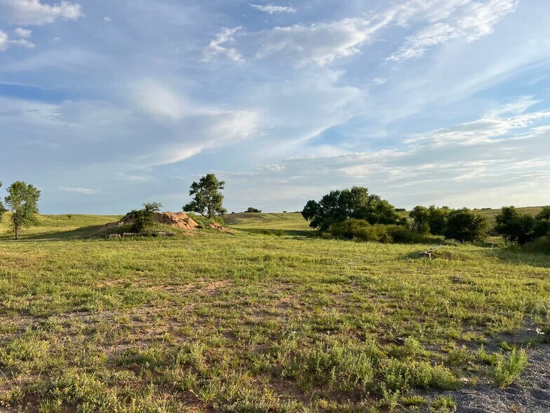 More Photos Of 10807 N 1960 Rd, Elk City Land For Sale