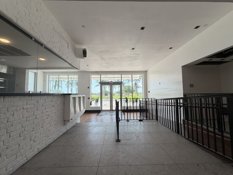 More Photos Of 1412 Ocean Dr, Miami Beach Restaurant For Lease