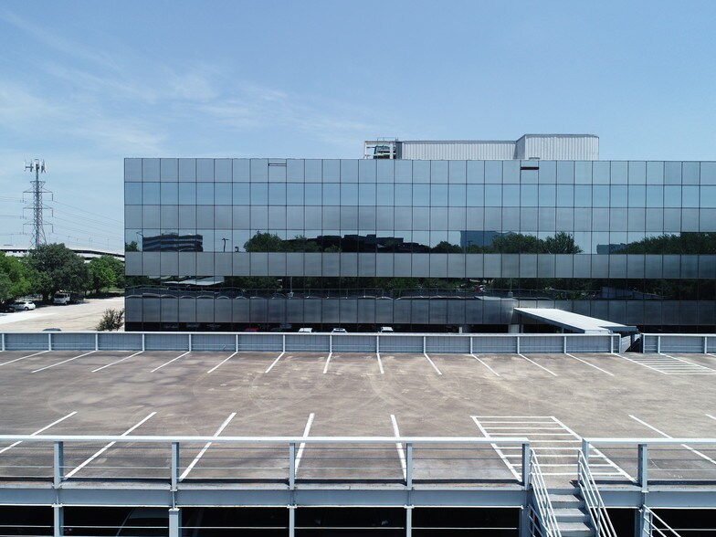 More Photos Of 2900 Wilcrest Dr, Houston Office For Lease