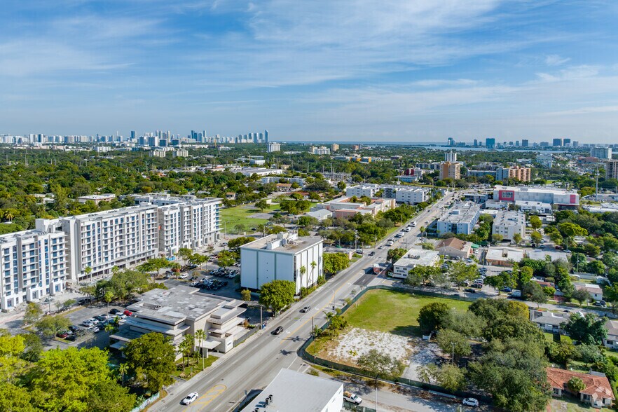 More Photos Of 1175 NE 125th St, North Miami Office For Lease