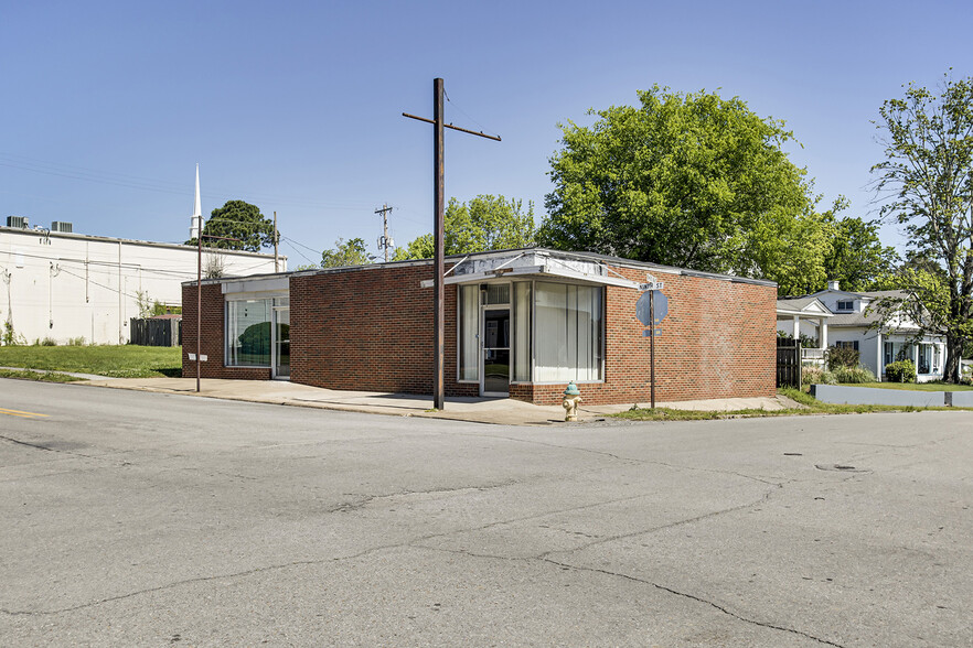 Primary Photo Of 200 9th St, Etowah Office Residential For Sale