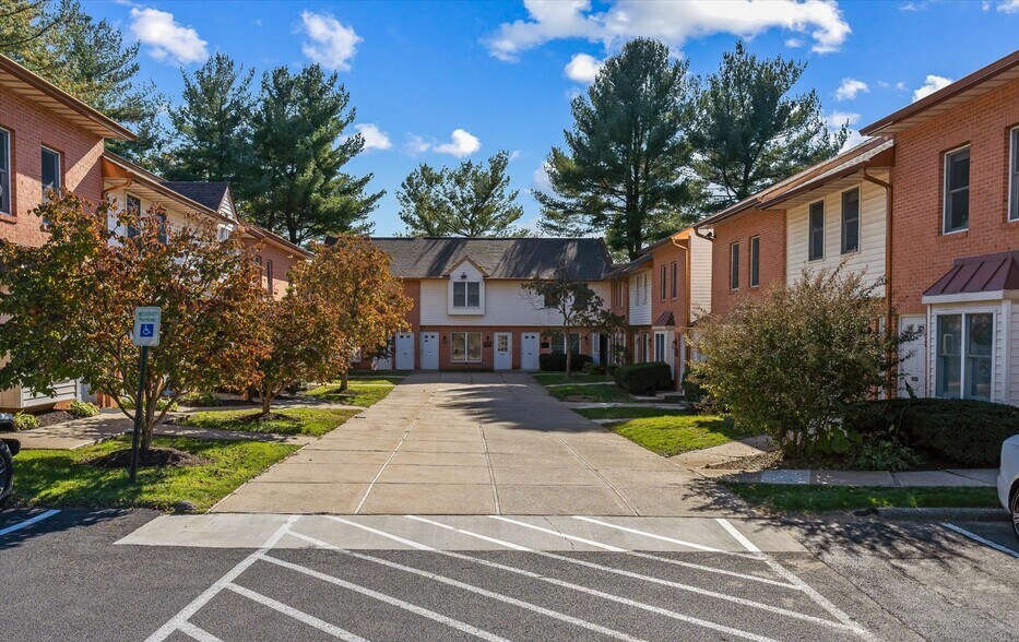 More Photos Of 111 Warren Rd, Cockeysville Office For Lease