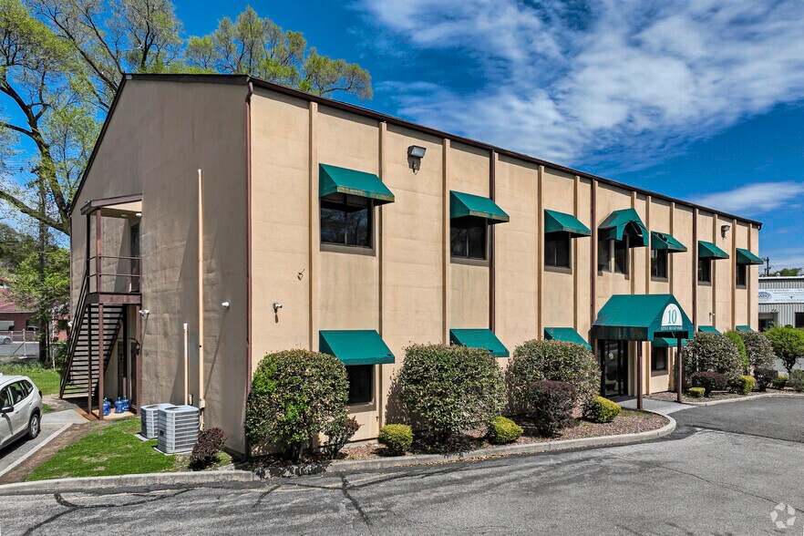 More Photos Of 10 Little Britain Rd, Newburgh Medical For Lease