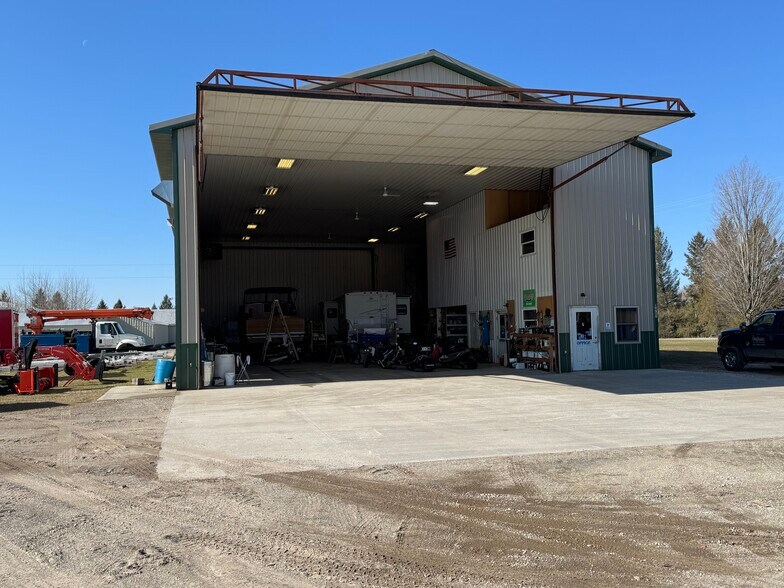 More Photos Of 13703 Campbell Rd, Kewadin Specialty For Sale