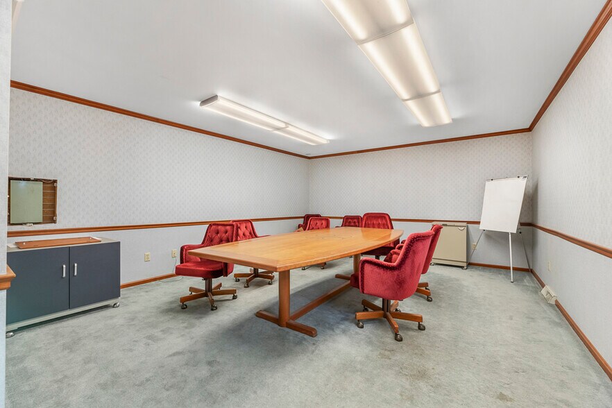 More Photos Of 14924 Beloit Snodes Rd, Beloit Manufacturing For Sale