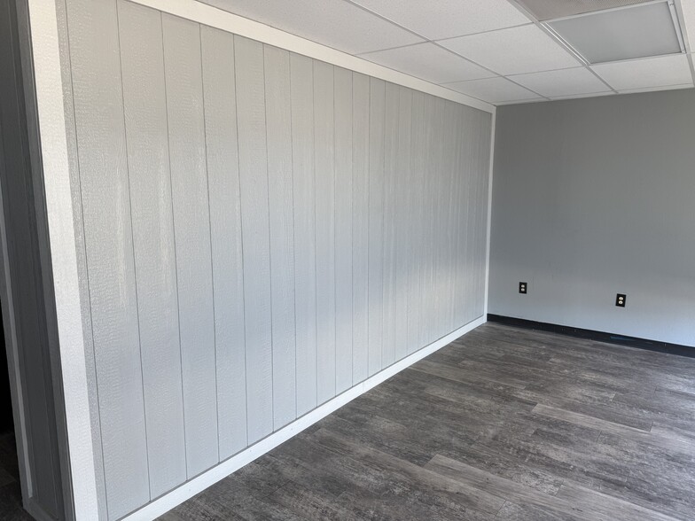 More Photos Of 31007-a W IH-10, Boerne Unknown For Lease