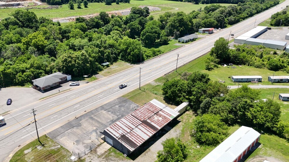 More Photos Of 10894 Nashville Hwy, Liberty Freestanding For Sale