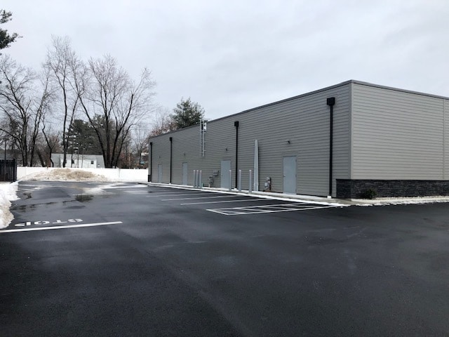 More Photos Of 212 Southampton Rd, Westfield Freestanding For Lease