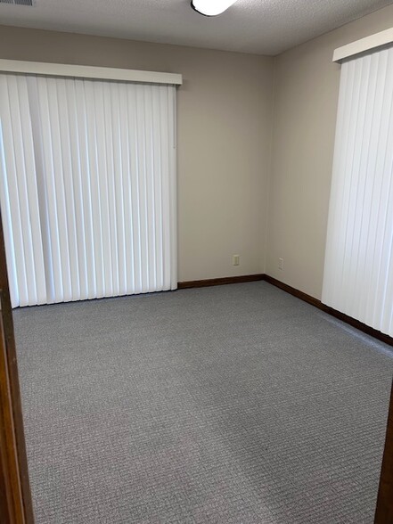 More Photos Of 10842-10854 John Galt Blvd, Omaha Office For Sale
