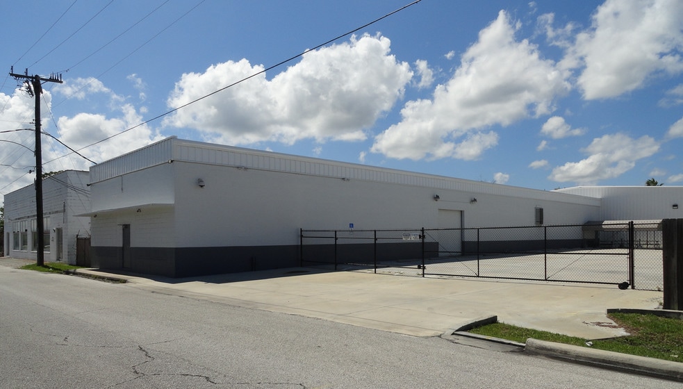 More Photos Of , Cocoa Industrial For Sale