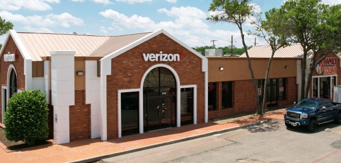 More Photos Of 3111 34th st, Lubbock Freestanding For Lease