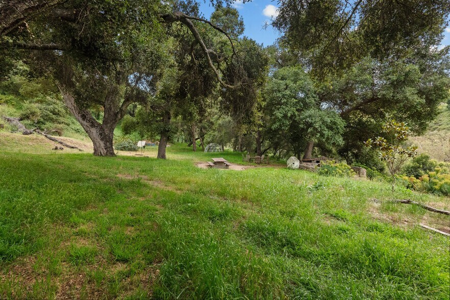 More Photos Of 10697 Calle Quebrada, Goleta Land For Sale