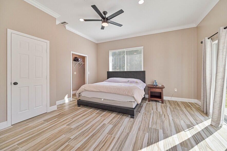 More Photos Of 4240 Ellis Rd, Fort Myers Apartments For Sale