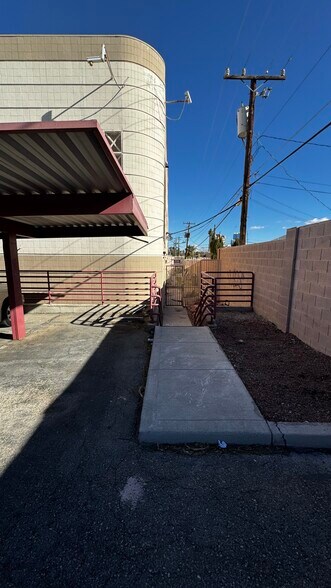 More Photos Of 3025 W Sahara Ave, Las Vegas Medical For Sale