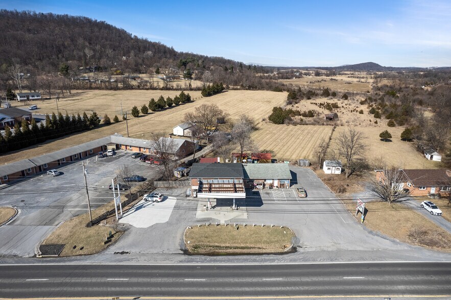 More Photos Of 2740 Northwestern Pike, Winchester General Retail For Sale