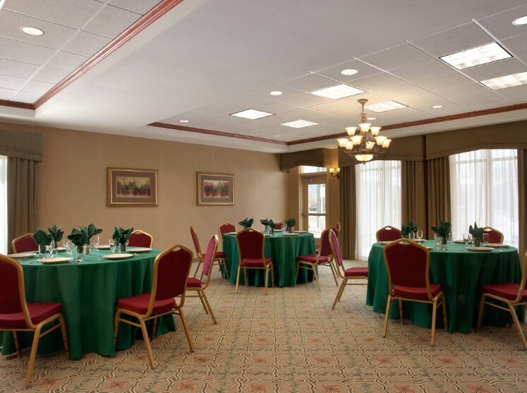 More Photos Of 102 McCormick Pky, Canon City Hotel For Sale