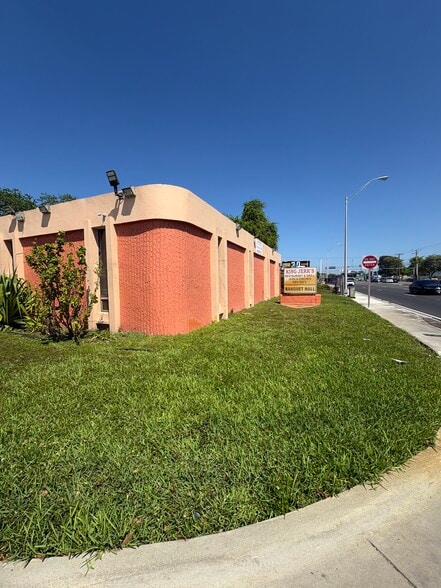More Photos Of 161 NE 183rd St, Miami Medical For Sale