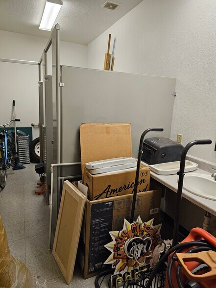 More Photos Of 1102 E Abriendo Ave, Pueblo Lodge Meeting Hall For Sale