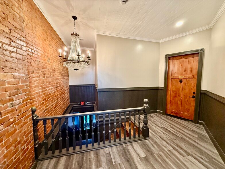 More Photos Of 108 N Jefferson Ave, Eatonton Storefront Retail Office For Sale