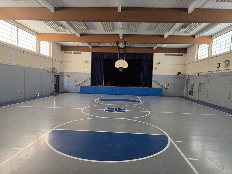 More Photos Of 15 Thelma Dr, Hope Valley Schools For Sale
