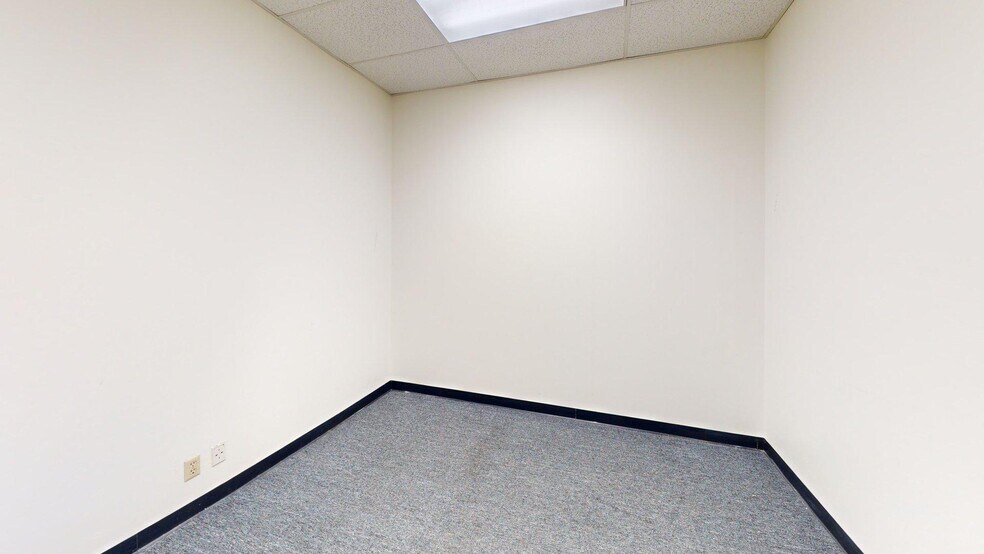 More Photos Of 370 Amapola Ave, Torrance Unknown For Lease