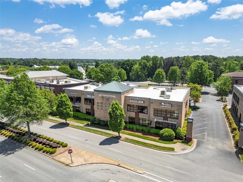 More Photos Of 19824 W Catawba Ave, Cornelius Medical For Lease