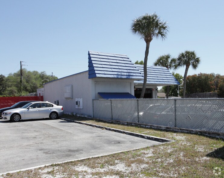 More Photos Of 2640 Stickney Point Rd, Sarasota Auto Repair For Sale