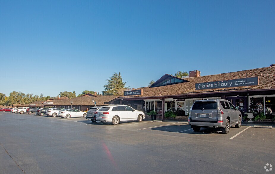 More Photos Of 600-696 Fremont Ave, Los Altos Unknown For Lease