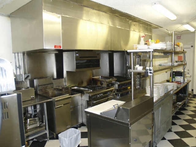 More Photos Of 204 Clay St, Nocona Restaurant For Lease