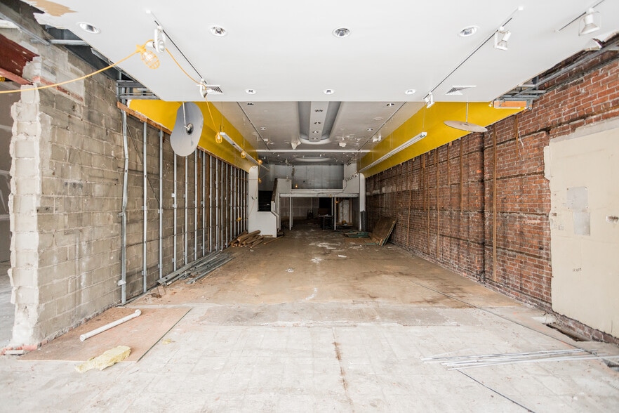 More Photos Of 6538-6540 Woodward Ave, Detroit Storefront Retail Office For Lease