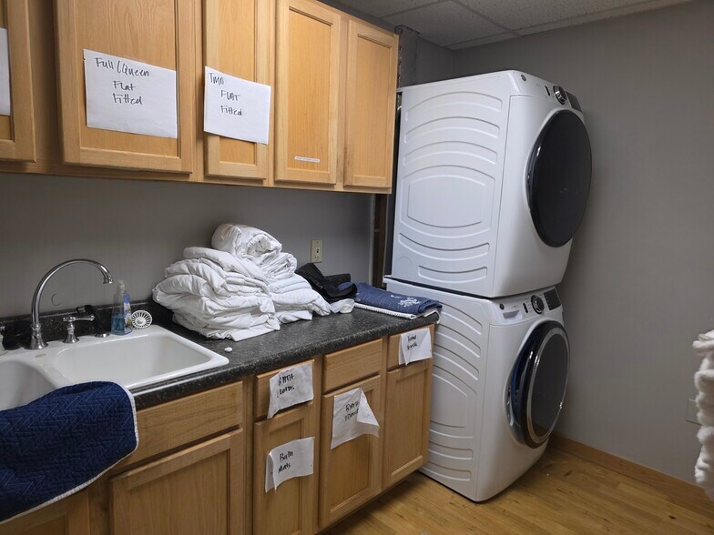 More Photos Of 21 New Orleans Rd, Hilton Head Island Office For Sale