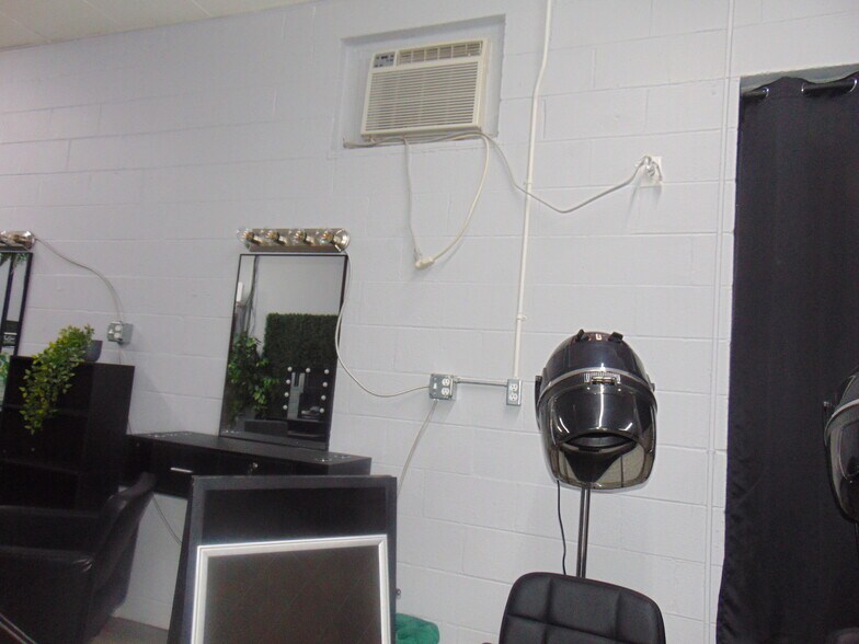 More Photos Of 402 Tuscaloosa Ave SW, Birmingham Convenience Store For Lease