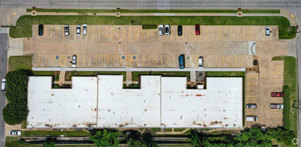 More Photos Of 6114-6116 E 61st St, Tulsa Medical For Lease