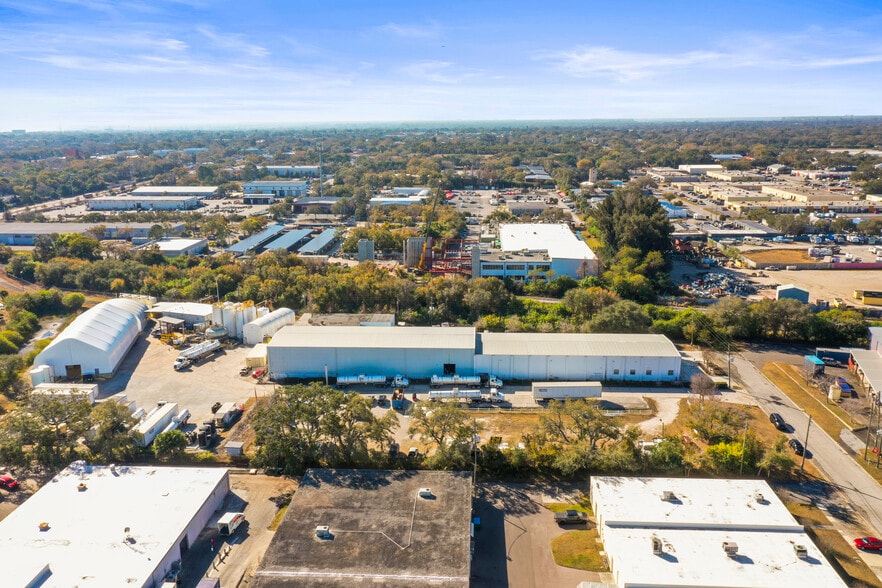 More Photos Of 1555 Sunshine Dr, Clearwater Warehouse For Sale