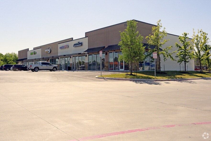 More Photos Of 2282 SE Military Dr, San Antonio Unknown For Lease