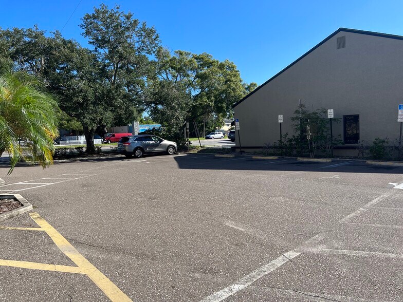 More Photos Of 501 S Lincoln Ave, Clearwater Medical For Lease