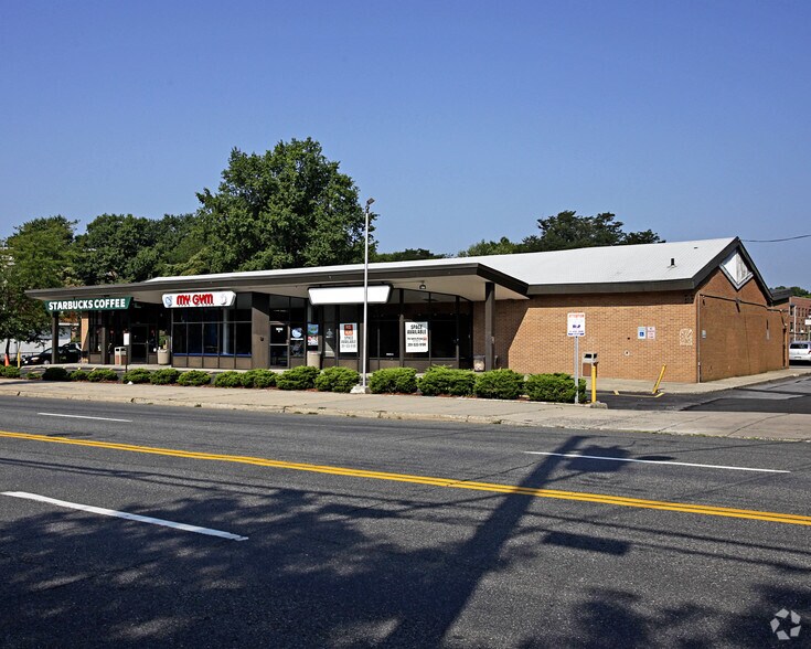 More Photos Of 1030 W Boston Post Rd, Mamaroneck Storefront For Lease