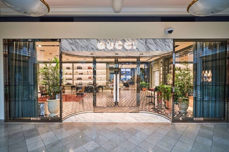 More Photos Of 700-850 SW Fifth Ave, Portland Unknown For Lease