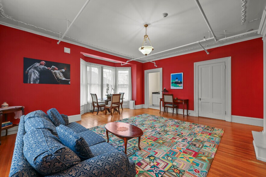 More Photos Of 74 Wendell Ave, Pittsfield Hotel For Sale