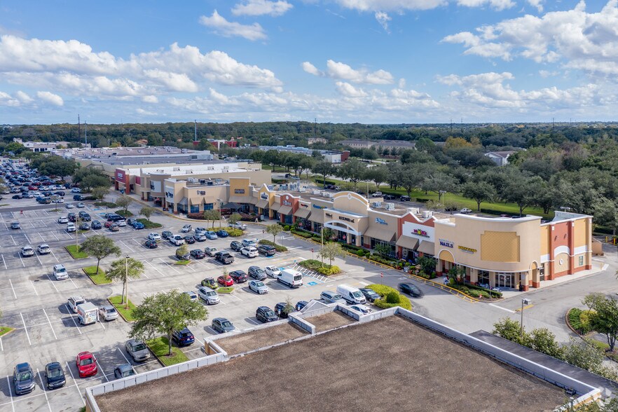 More Photos Of 4215-4279 W Lake Mary Blvd, Lake Mary General Retail For Lease