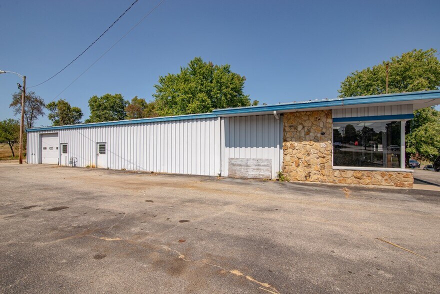 More Photos Of 716 High St, Brandenburg Freestanding For Sale