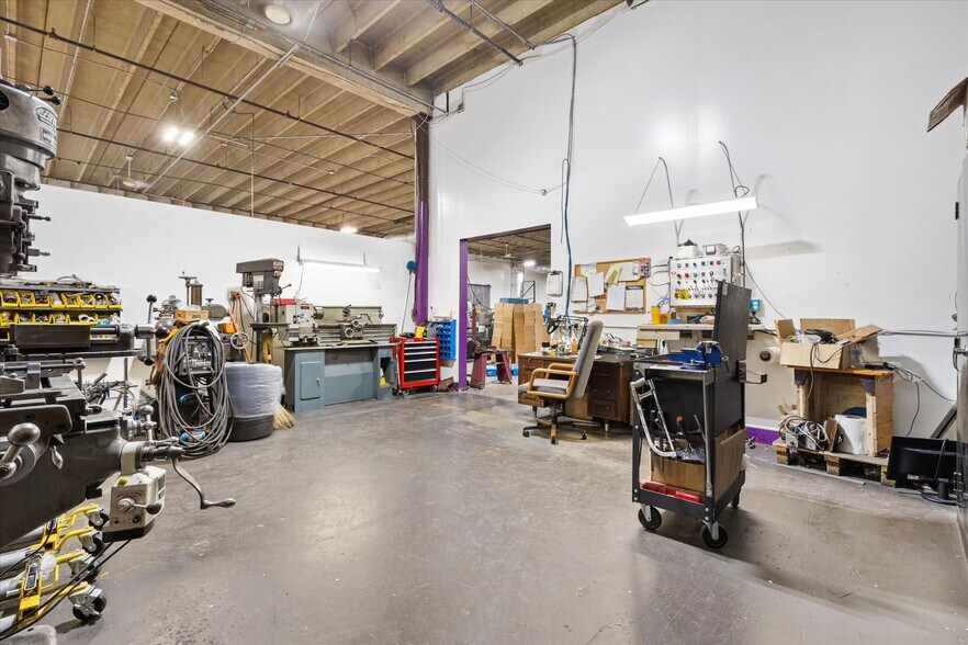 More Photos Of 1103 Thomas Ave, Leesburg Warehouse For Lease