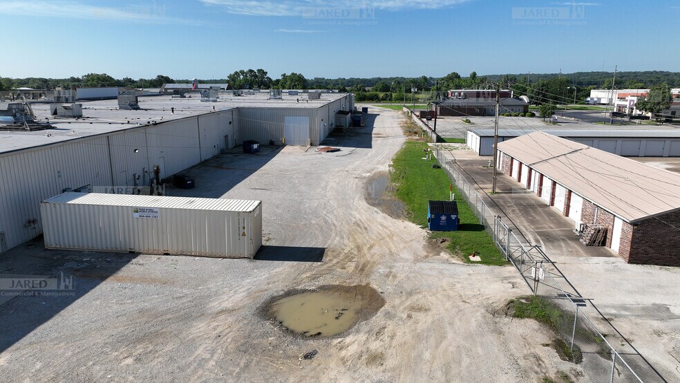 More Photos Of 100 Hall St, Coffeyville Unknown For Lease