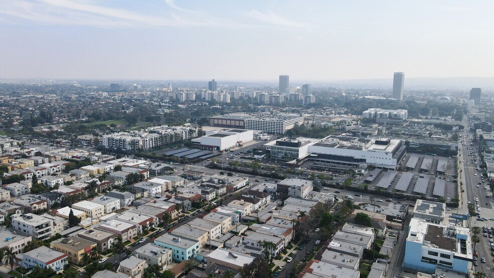 More Photos Of 327 N Ogden Dr, Los Angeles Apartments For Sale