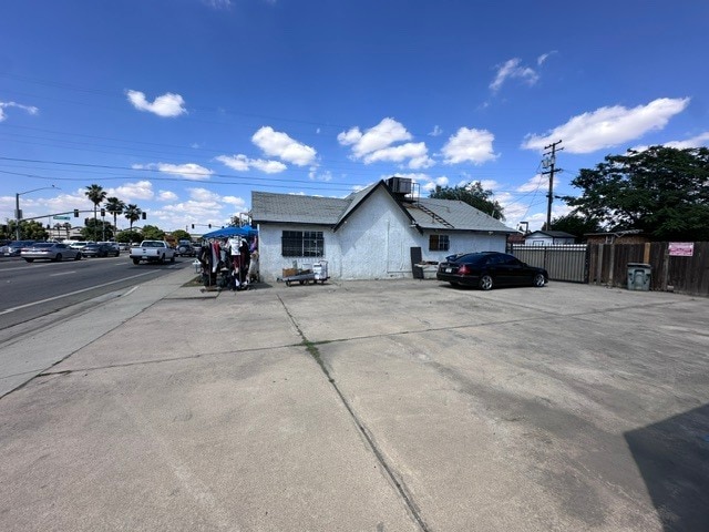 More Photos Of 18 S Chester Ave, Bakersfield Freestanding For Sale