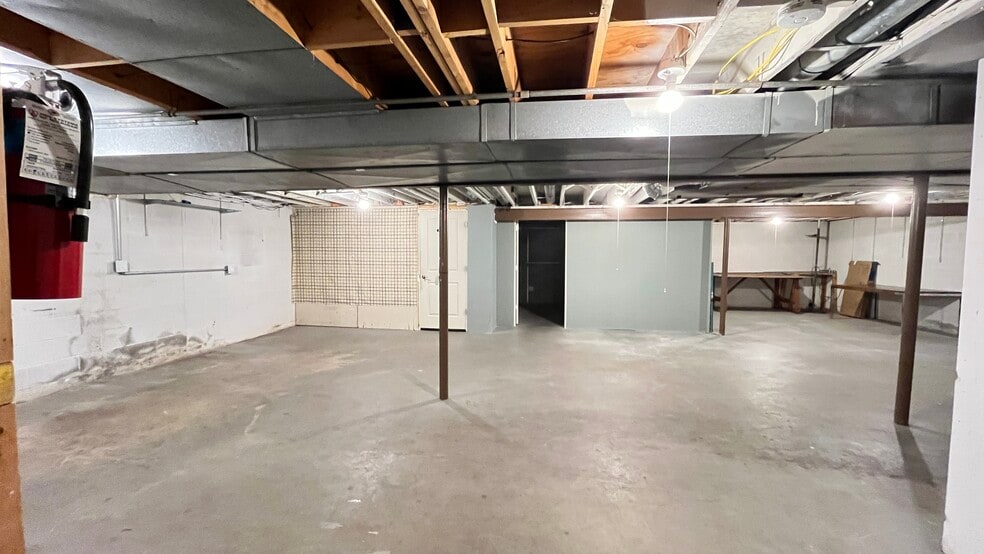 More Photos Of 27051 Southfield Rd, Lathrup Village Freestanding For Sale