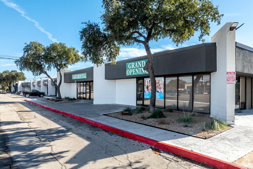 Primary Photo Of 1720-1780 Northwest Hwy, Garland Storefront Retail Office For Lease